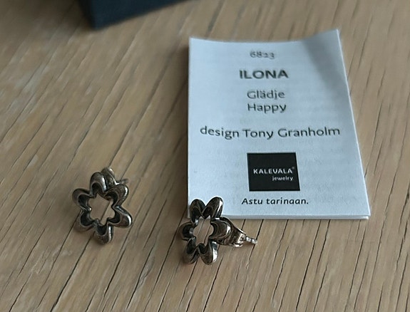 Kalevala Ilona korvakorut, hopeaa