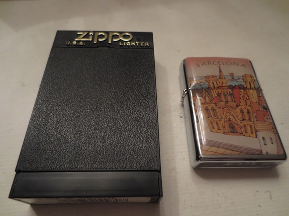 Sytkäri Zippo - Kotelo, Barcelona, Usa