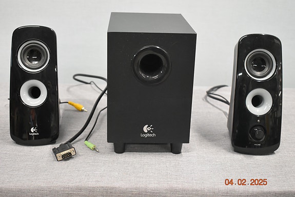 Product image 1 of 3