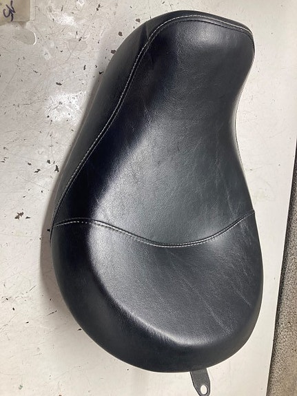 Harley Davidson 2006-2017 Dyna Wide Glide kuljettajan penkki