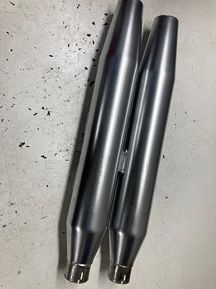 Harley Davidson Softail FAT BOY  alkuperäiset äänenvaimentimet