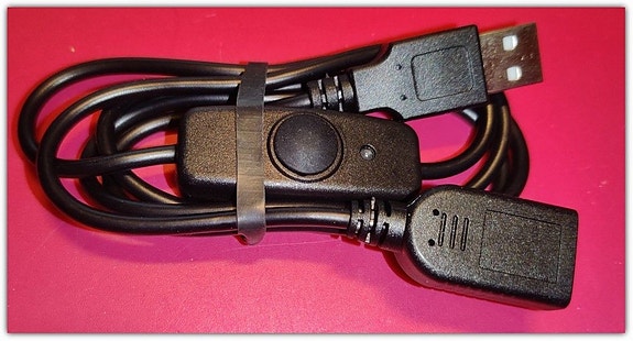 Uusi USB-jatkokaapeli ONOFF-kytkimellä  1 metri