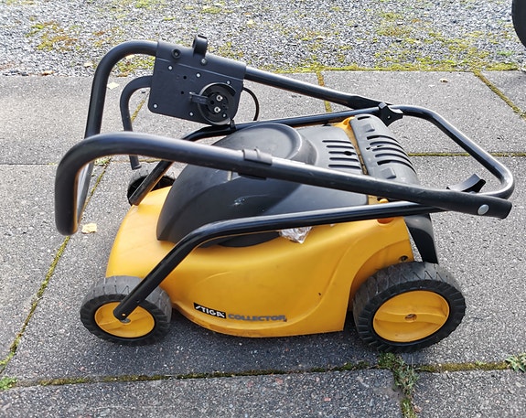 Sähkökäyttöinen ruohonleikkuri