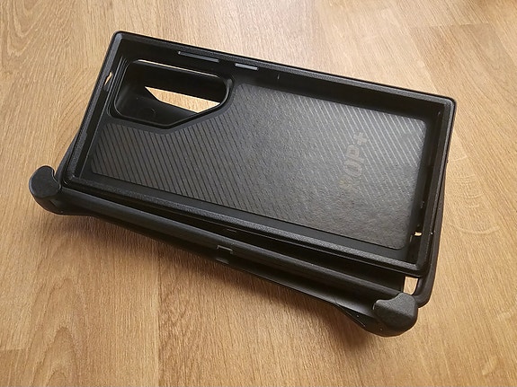 Otterbox Defender (Samsung S24 Ultra)