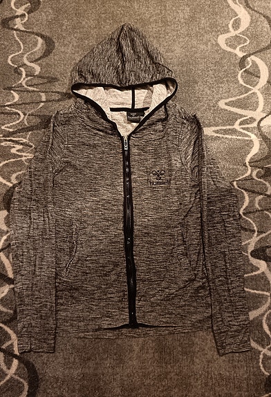 Hummel huppari S koko