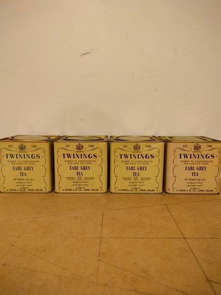 Vanhat purkit/pakkaukset
