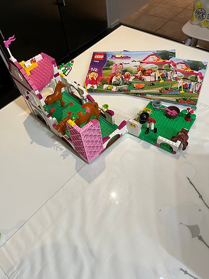 7585 Lego Belville Hevostalli