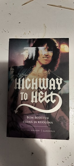Bon Scott kirja