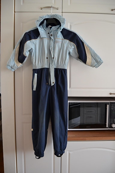 Jonathan sininen välikausihaalari 110cm