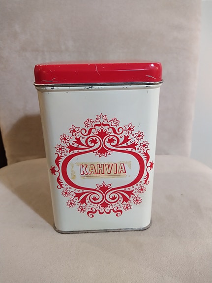 Peltinen kahvipurkki