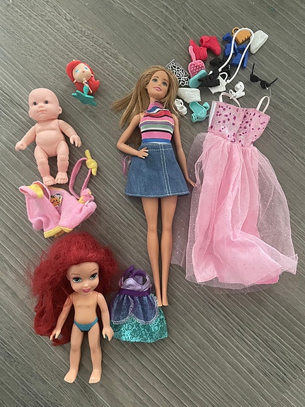 Barbie ja tarvikkeet