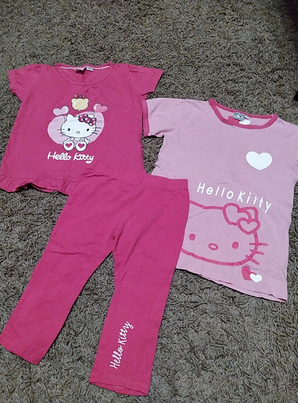 Hello Kitty pinkki yöasu n. 120cm