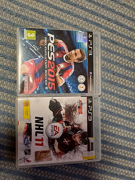 Nhl11 ja PES2015 konsolipelit PS3:lle