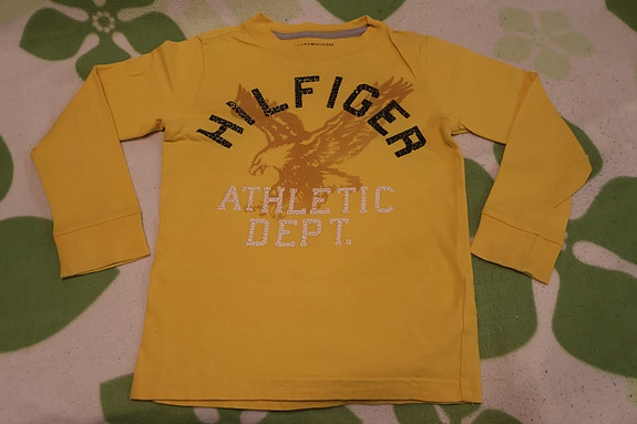 Tommy Hilfiger XS 4-5 vuotta