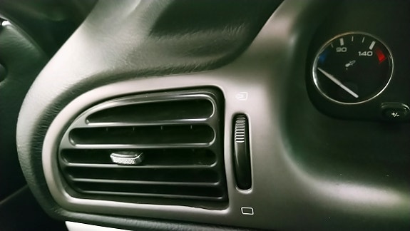 Peugeot 406 Executive mittariston /ilmastoinnin kehys