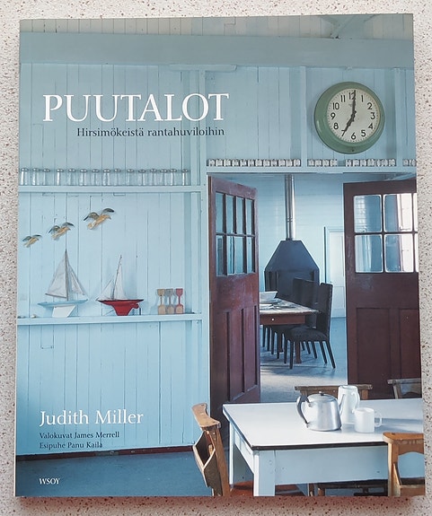 Puutalot, Hirsimökeistä rantahuviloihin