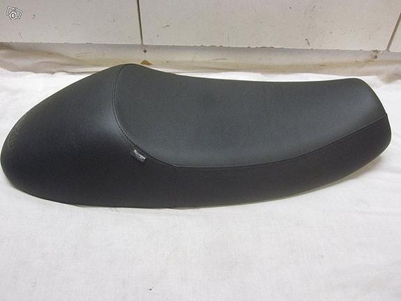 Triumph bonneville satula