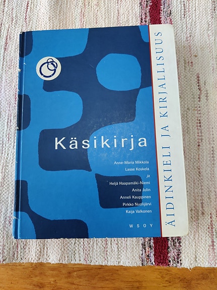 Käsikirja, lukion kirja
