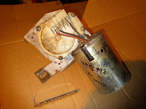 Ford Transit MK2 78 -> lasinpyyhkijän moottori NOS