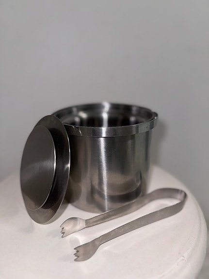 Stelton Arne Jacobsen jääpala-astia