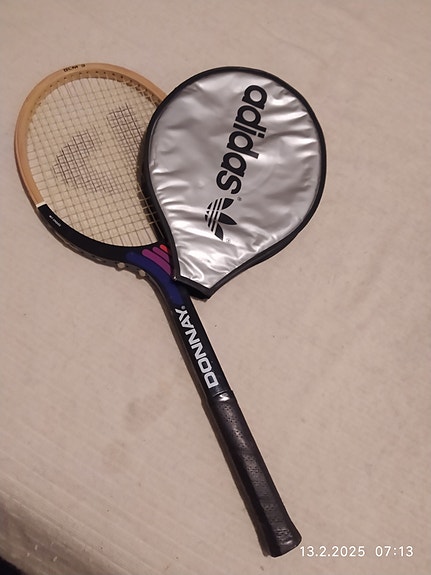 Myydään Donnay tennismaila