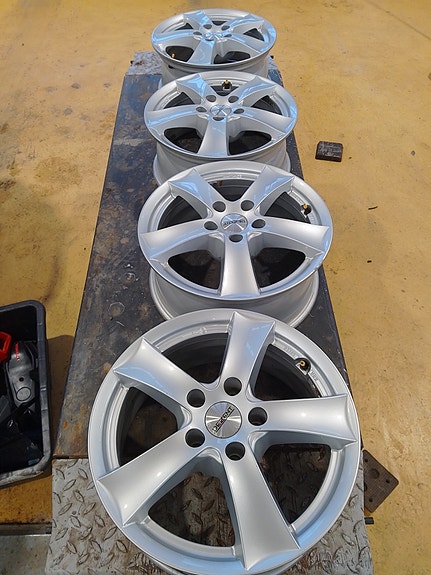 Dezent 16" alumiinivannesarja