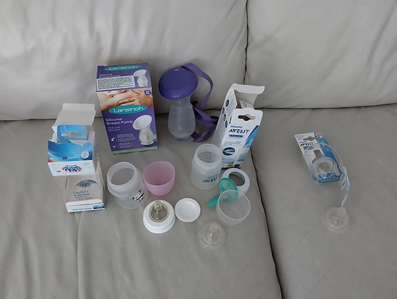 Rintapumppu, anti-colic tuttipulloja ja pullotutit