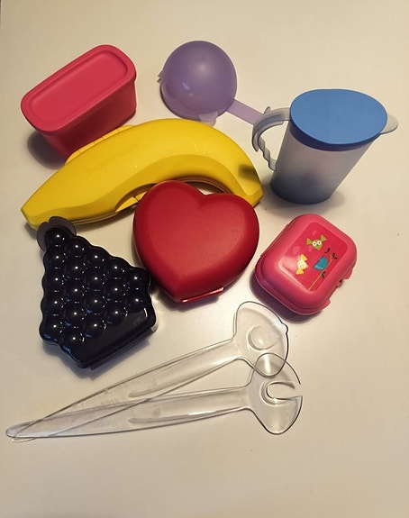 Tupperwarea