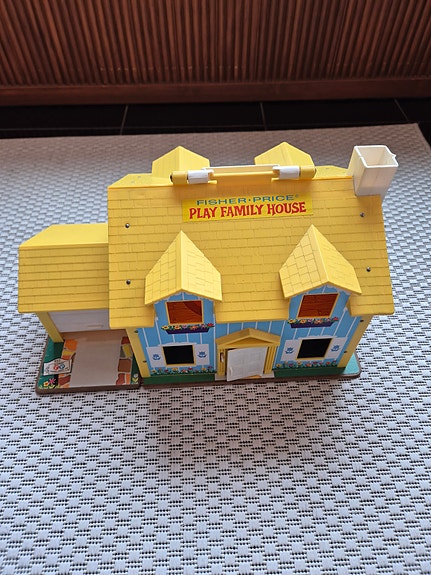 Fisher-Price Play Family House retro leikkitalo