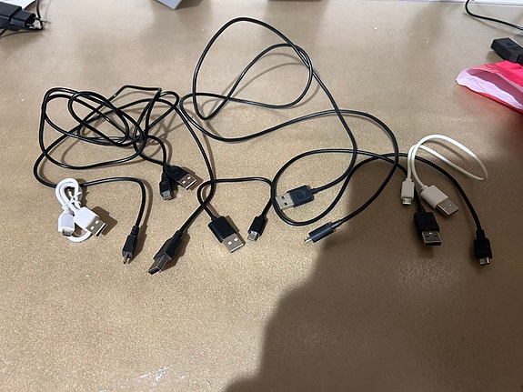 Micro USB kaapeli
