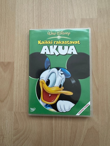 Kaikki rakastavat Akua
