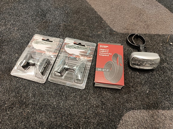 Product image 1 of 4