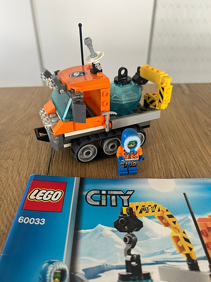 LEGO City Arctic 60033 Arktinen telaketjuauto