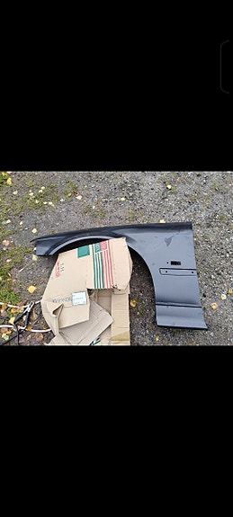 BMW E36  uusi etulokari