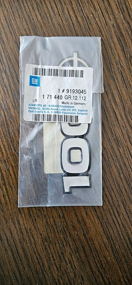 Opel Corsa B 100 -merkki (UUSI)