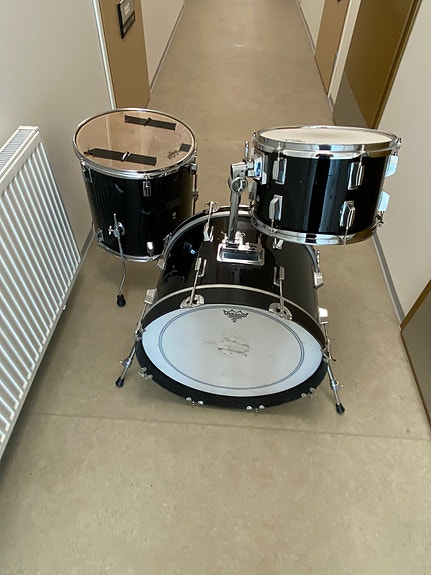 Product image 1 of 3