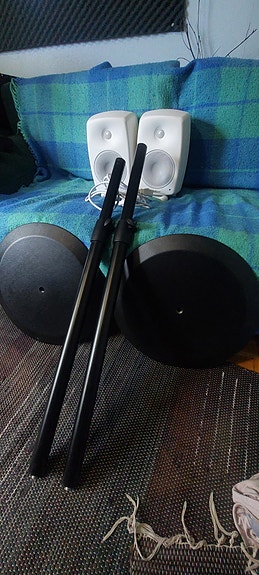Genelec lattiajalustat