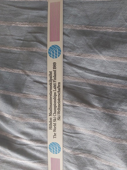 1991 Hiihdon MM-kilpailuiden muistosuksi pituus 75cm