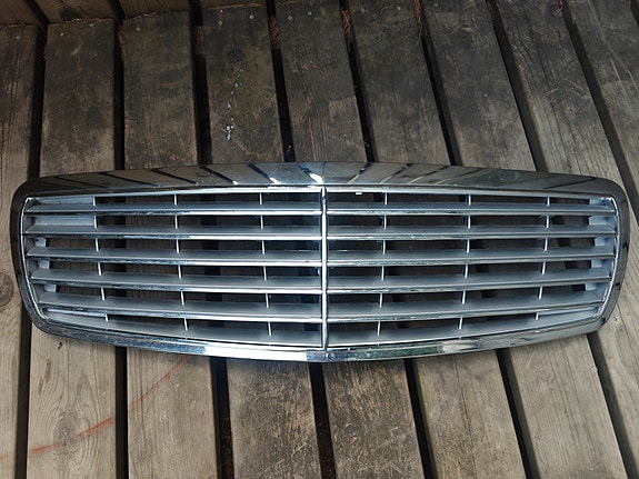 MB W211 Avantgarde maski