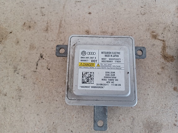 AUDI A5 2007-15 ajovalon ohjausyksikkö xenon 8K0941597E