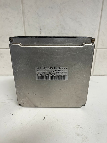 Mercedes-Benz E W210 320 ECU