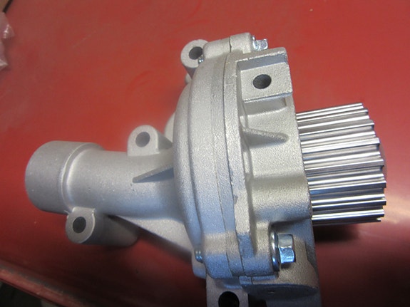 Citroen c4 2.0 16v vesipunppu