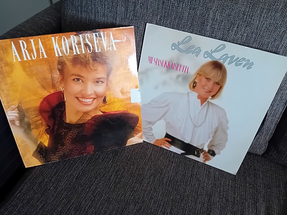 Arja Koriseva ja Lea Laven LP