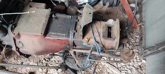 Fordson dexta varaosia,