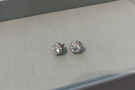 Moissanite timantti korvakorut