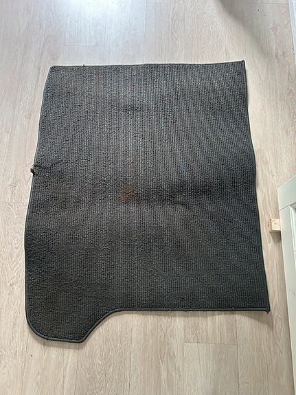 Volvo V70 mk2 takaluukun kangasmatto