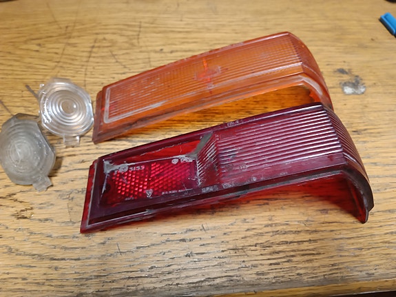 Ford Cortina takavalojen lasit oikealle