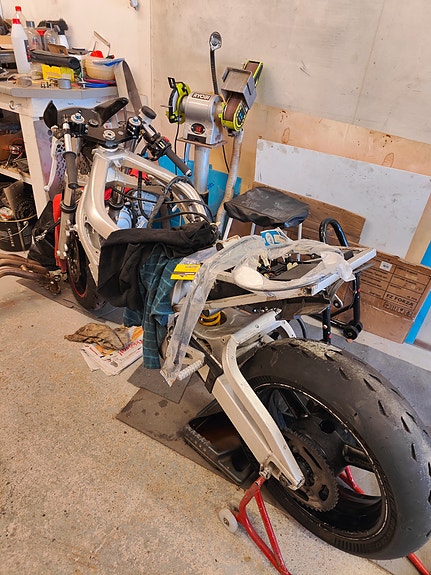 Yamaha R6 -01 osia