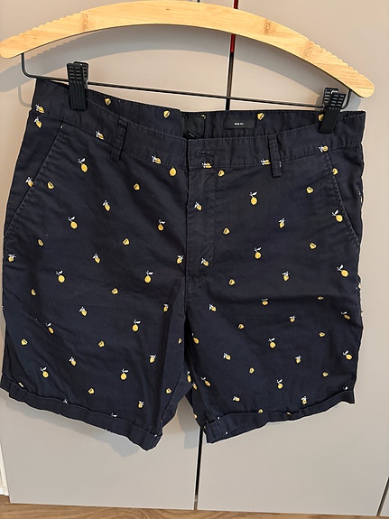 Miesten shortsit, koko 50/M