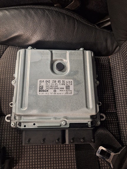 MB W211 280CDI om642 ecu, ratti- ja virtalukko+avain
